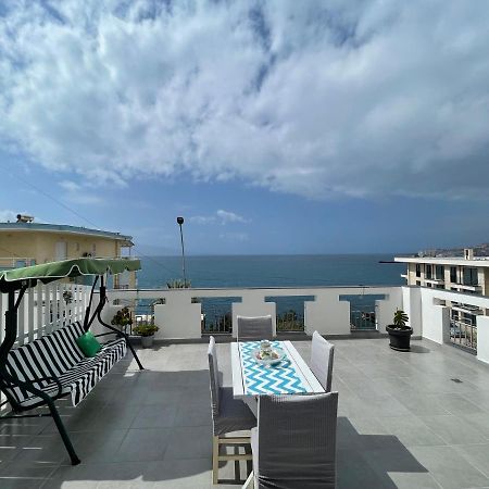 Villa Kostian Sarandë エクステリア 写真