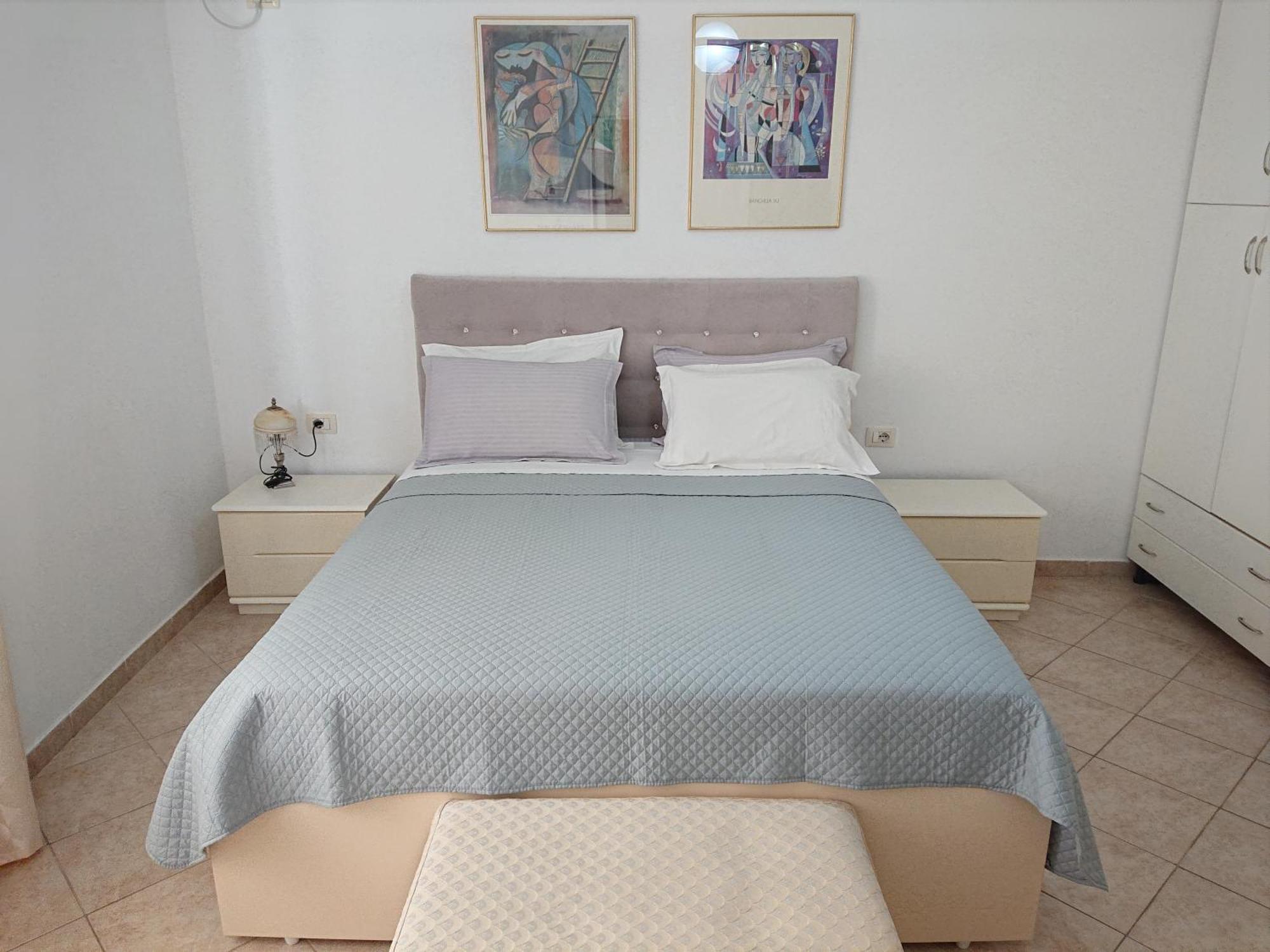 Villa Kostian Sarandë エクステリア 写真